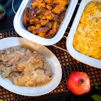 Catering Service<br>
Uniquely Sweet<br>
coming soon Catering Service