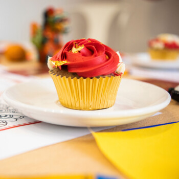 Cupcakes<br>
Phanncy Treats<br>
coming soon