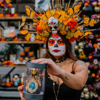 Custom Decorated Candy Apples<br>
Kiki's Treats<br>
$16 Custom decorated candy apples Kiki's Treats