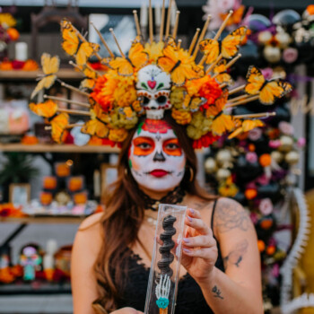 Custom Decorated Pretzel Sticks<br>
Kiki's Treats<br>
$8 Custom decorated pretzel sticks Kiki's Treats